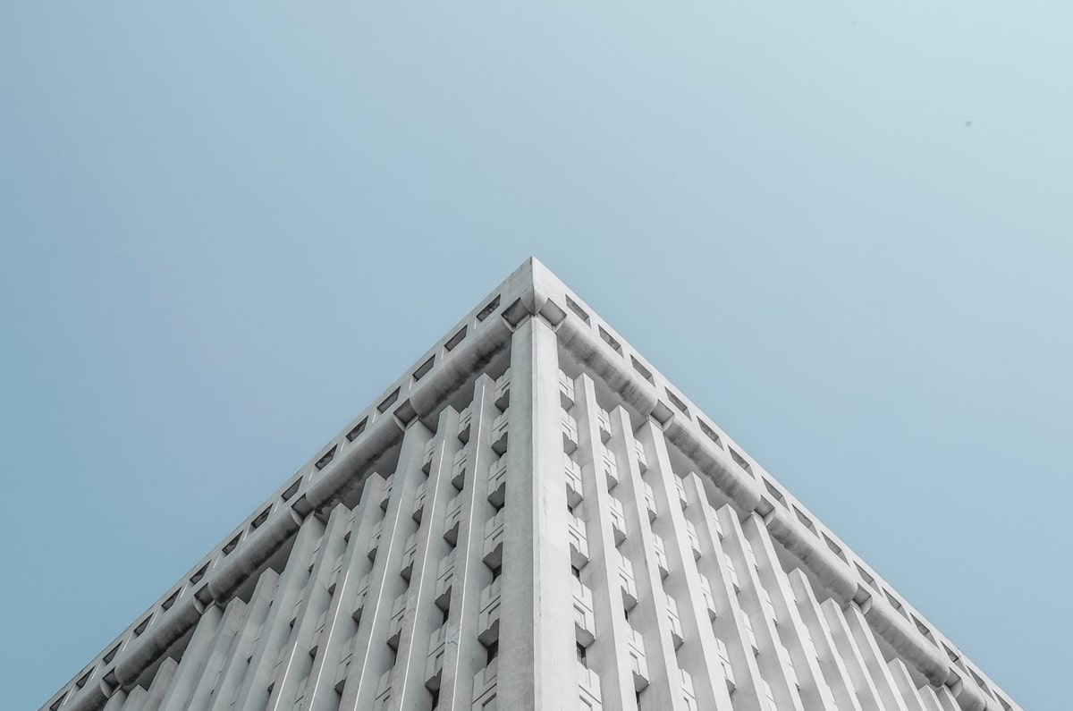 意甲：米兰与罗马之战最终阵容公布，米兰使用352阵型，莱奥搭档恩昆库首发