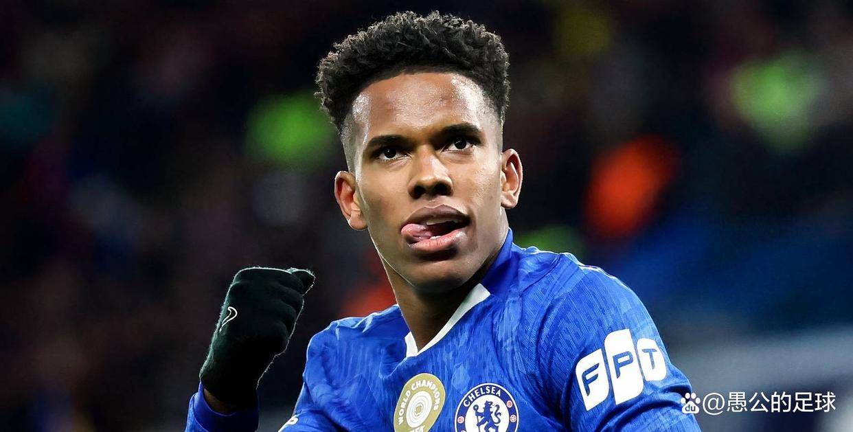 不只埃斯特旺闪耀:那位六千万英镑的后卫,正在奠定传奇地位